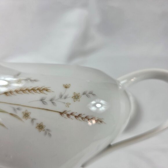 Fine China of Japan Golden Harvest Gravy Boat & Underplate Gold Wheat Sprays - Picture 5 of 15